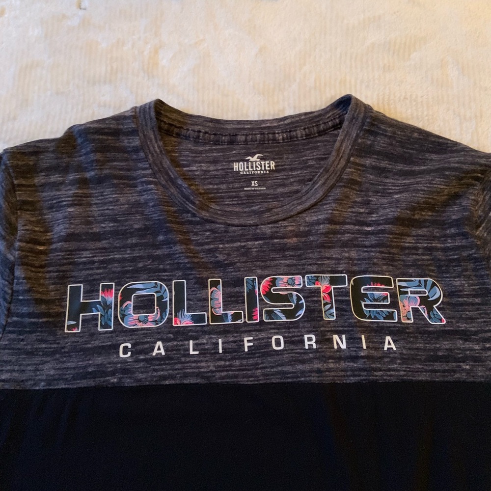 Hollister California Mens XS T-shirt